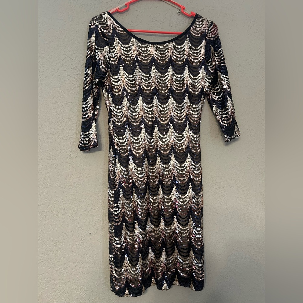 Elegant Sequin Wave Pattern Dress